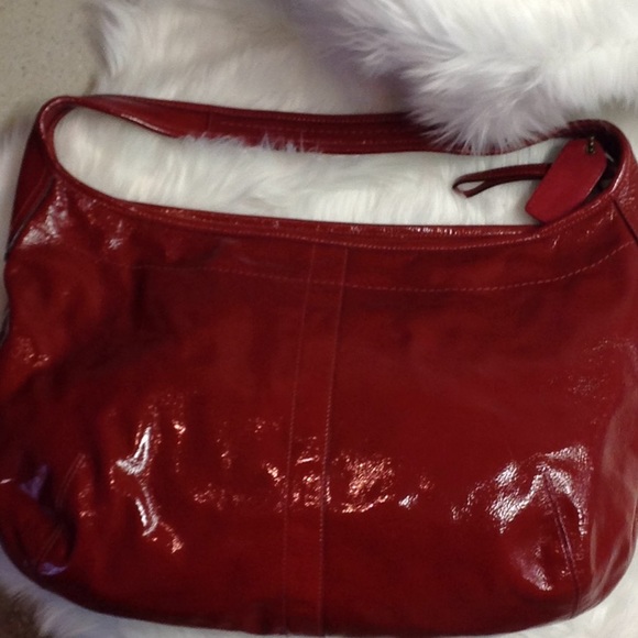 Coach red patent leather shoulder Satchel - Picture 2 of 8